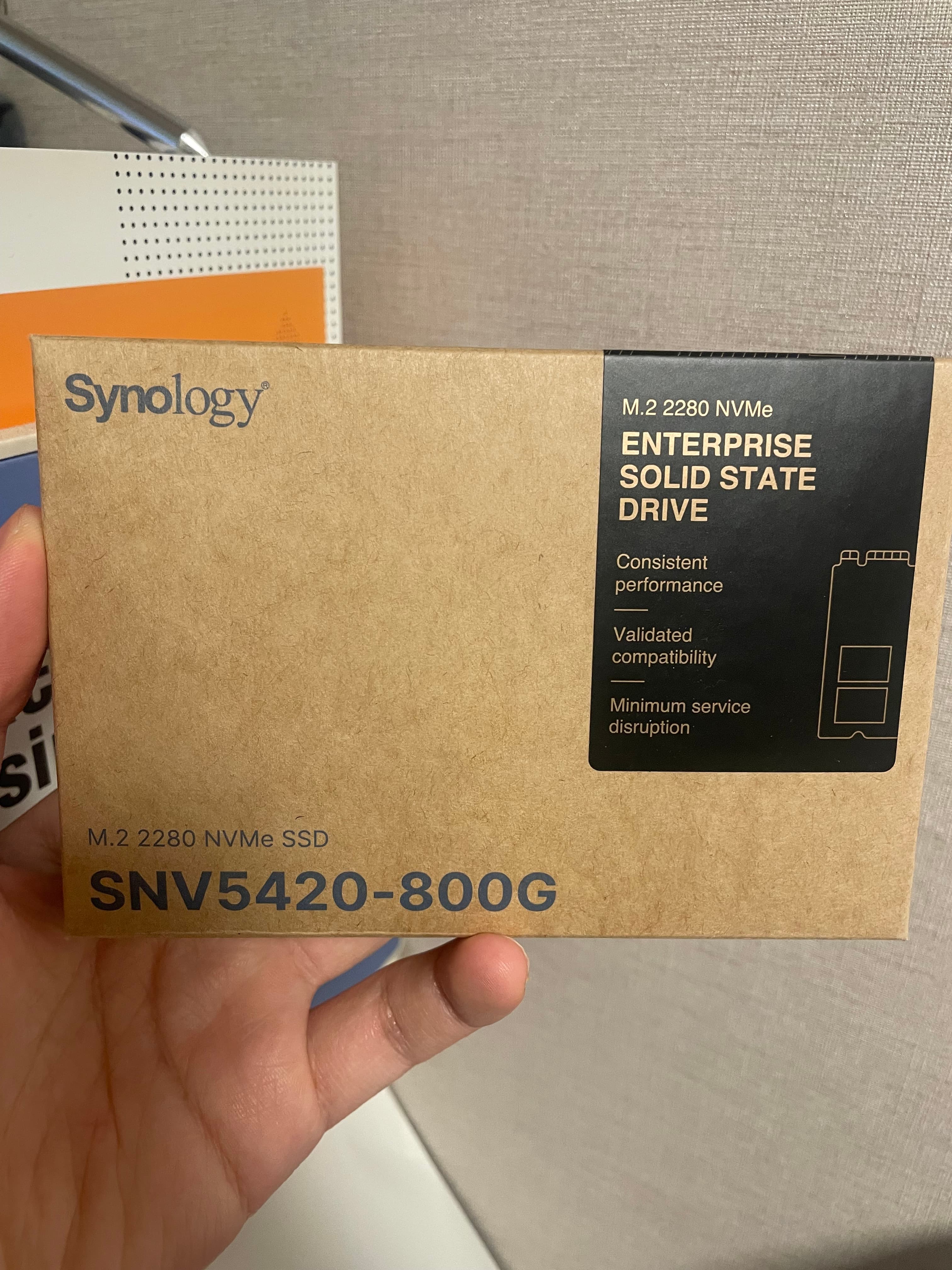 [리뷰] 시놀로지 NAS 성능 업그레이드: SNV5420-800G NVMe SSD 설치 및 성능 분석